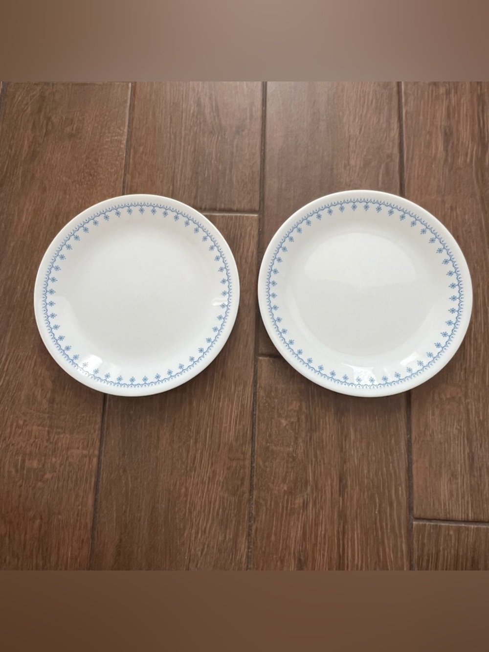 Vintage Corelle Snowflake Garland Blue White Salad Plate set of Two